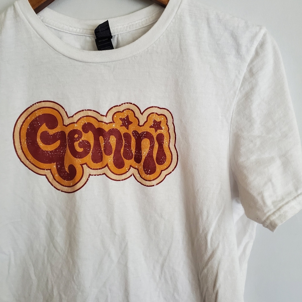 Gemini Graphic Tee size M - Picture 2 of 4